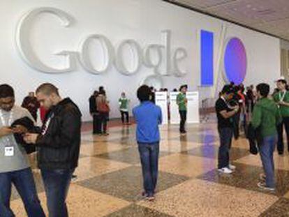 Participantes se registran en el evento Google I/O hoy, martes 14 de mayo de 2013, en el Moscone West Convention Center en San Francisco, California (EE.UU.). La conferencia va hasta el 17 de mayo. 