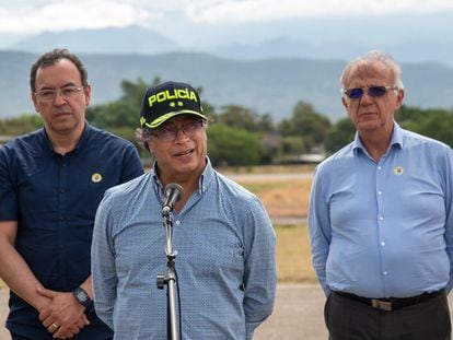 El presidente Gustavo Petro da una declaración luego de visitar corregimiento de San Luis, en Neiva, Huila.