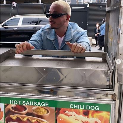 Esta es la imagen con la que J Balvin respondió a Residente después de que este dijera que su música era como un carrito de 'hot dogs'.