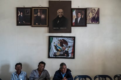 El consejo comunal de San Simón Zahuatlán, Oaxaca, el municipio más empobrecido de todo México.