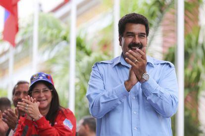 Nicolas Maduro y su mujer, Cilia Flores, el domingo