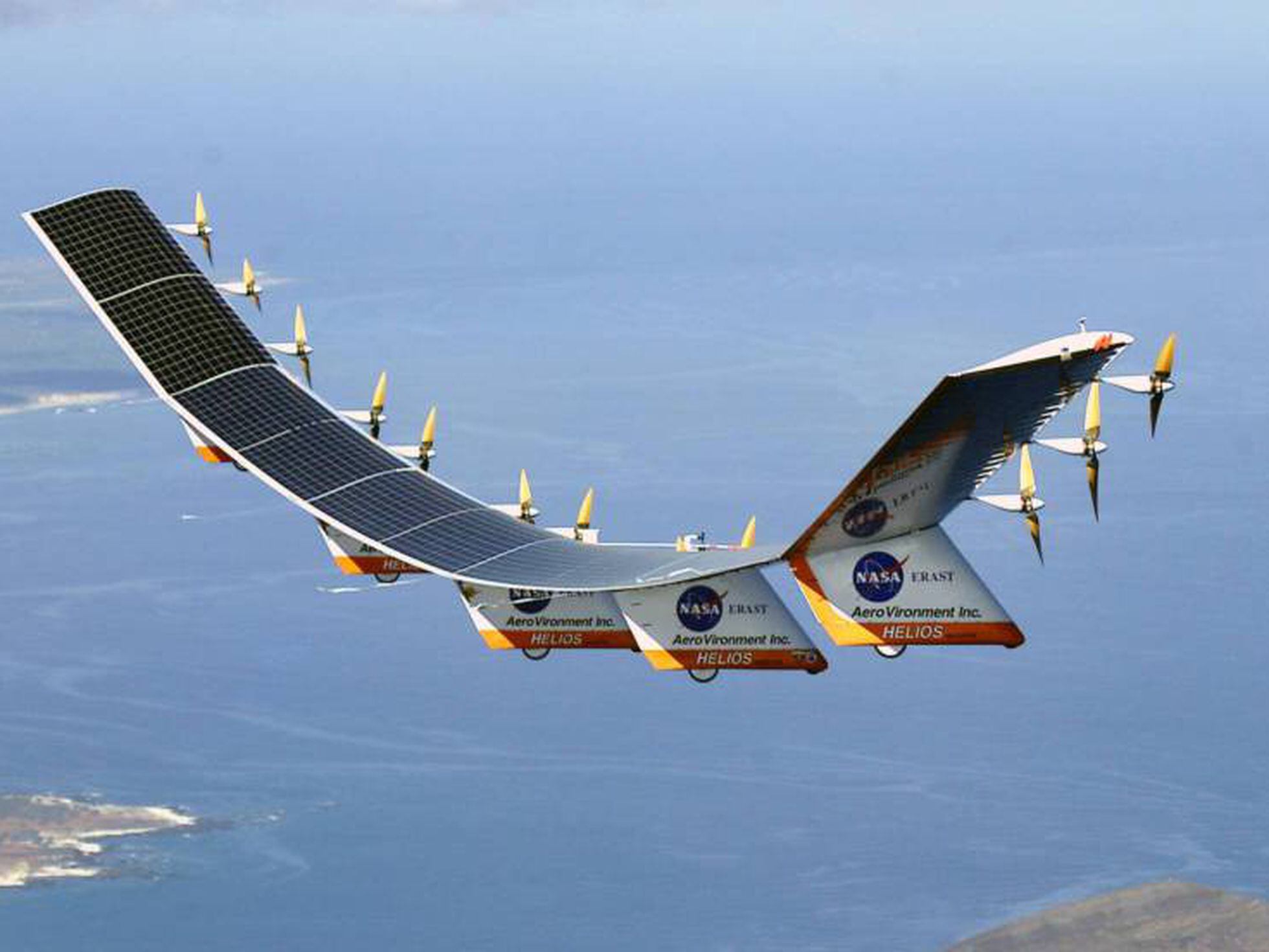 Aeronaves solares en vuelo permanente para llevar Internet a zonas remotas  | Tecnología | EL PAÍS