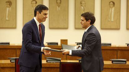 Pedro Sánchez y Albert Rivera, en el Congreso el pasado 24 de febrero.