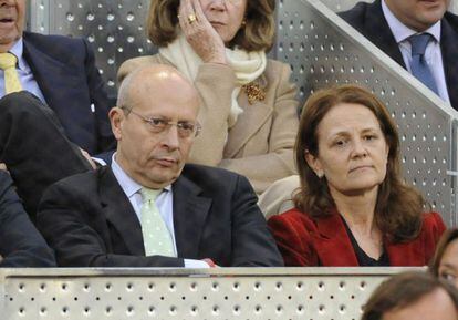 José Ignacio Wert, con su hoy esposa, Monserrat Gomendio, en el Open de Madrid de 2013