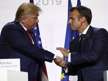 Emmanuel Macron y Donald Trump, en su rueda de prensa conjunta este lunes en Biarritz. 