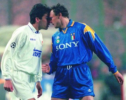 Raúl y Vierchowod se retan en el Real Madrid-Juventus de Champions de 1996.