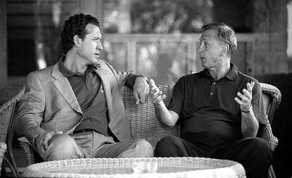 Encuentro entre Johan Cruyff y Jorge Valdano en el Hotel Muntanyá de Barcelona en julio del 2000.