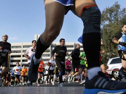 Corredores por las calles de Valencia.