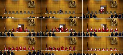 Im&aacute;genes de los jueces del Tribunal Constitucional alem&aacute;n, en Karlsruhe, durante la lectura del veredicto sobre la ilegalizaci&oacute;n del partido NPD