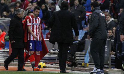 David Villa se retira lesionado en el encuentro contra la Real Sociedad 
