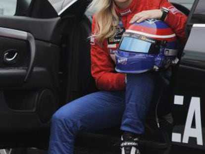 María de Villota, piloto de automovilismo en el Circuito del Jarama (Madrid)