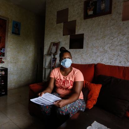 Dvd 1058 17/6/21
Katherin Sosa, joven inmigrante a la que se la ha denegado la aportación de Renta Mínima Vital en su domicilio de Ciudad Lineal.
KIKE PARA.