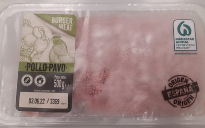 El lote de carne picada de pollo y pavo afectado por salmonella en los supermercados Lidl.