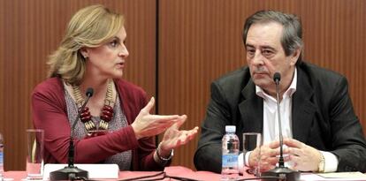 Itxaso Atutxa con José María Gorroño este martes en Gernika.