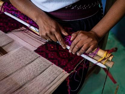 Mujeres tejedoras en Chiapas, México