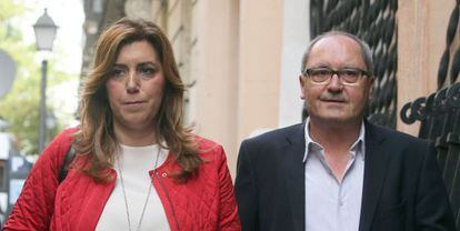 Susana D&iacute;az y Juan Cornejo, en la reuni&oacute;n del comit&eacute; federal del PSOE el s&aacute;bado.