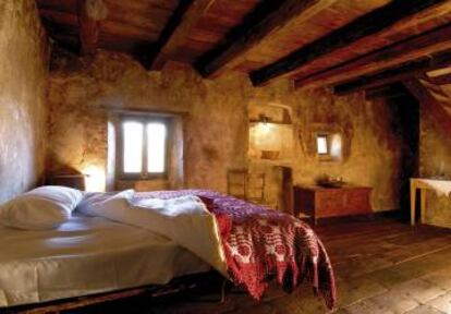 Habitación de Santo Steffano Di Sessano, pionero ' albergo diffuso' en la región italiana de los Abruzzos.