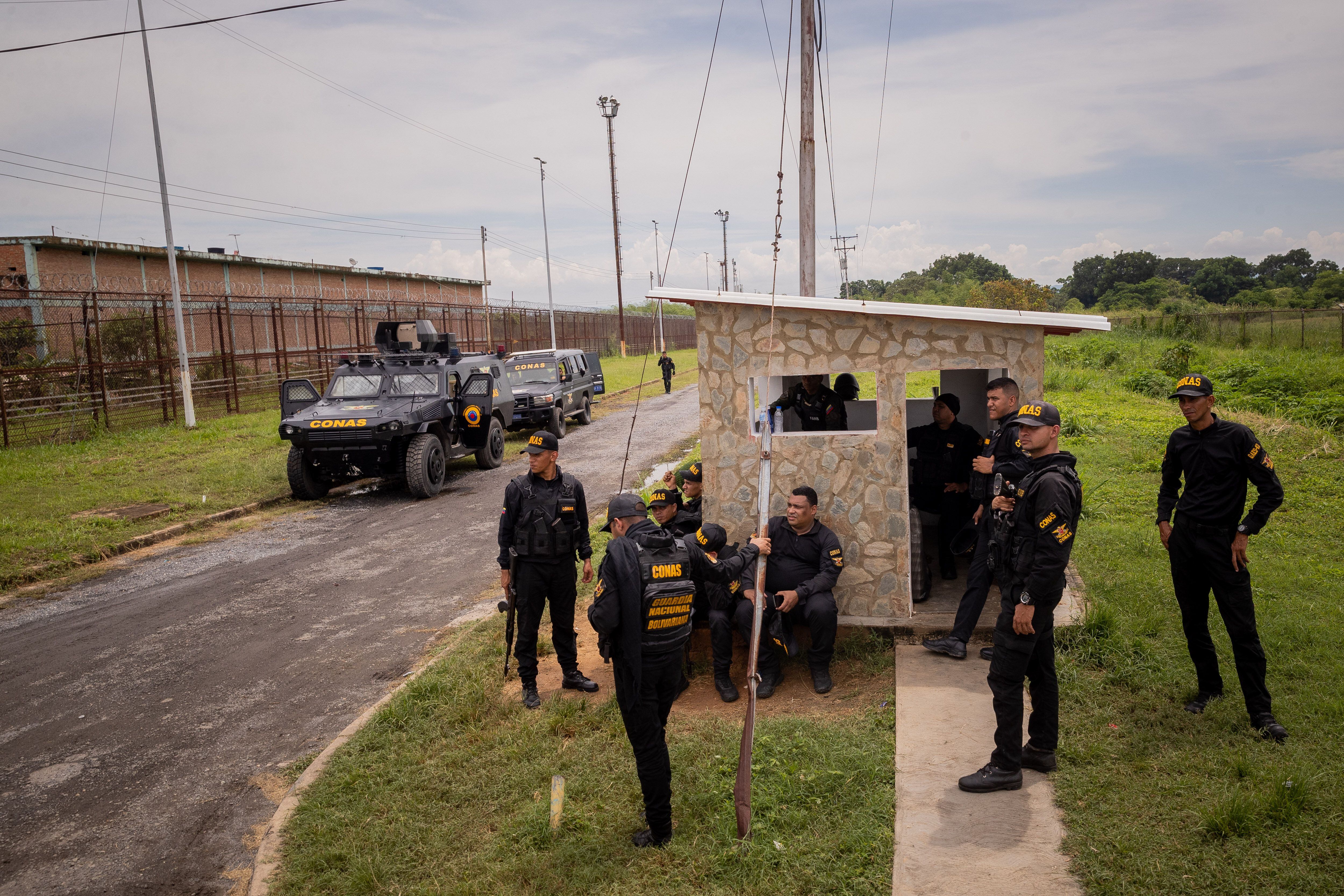 Militares vigilan el penal de Tocuyito, en el Estado Carabobo, el 26 de octubre.