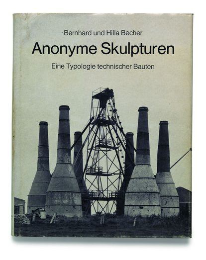 'Anonyme Skulpturen. Eine Typologie technischer Bauten', Düsseldorf, 1970, de Bern y Hilla Becher.