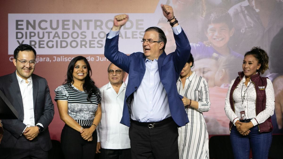 Ebrard se lanza de lleno a la campaña de Morena y conforma un equipo para  “ganar la encuesta” | EL PAÍS México