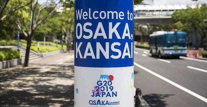 Cartel del G20 en una de las calles de Osaka, donde se celebra la cumbre a partir del viernes.