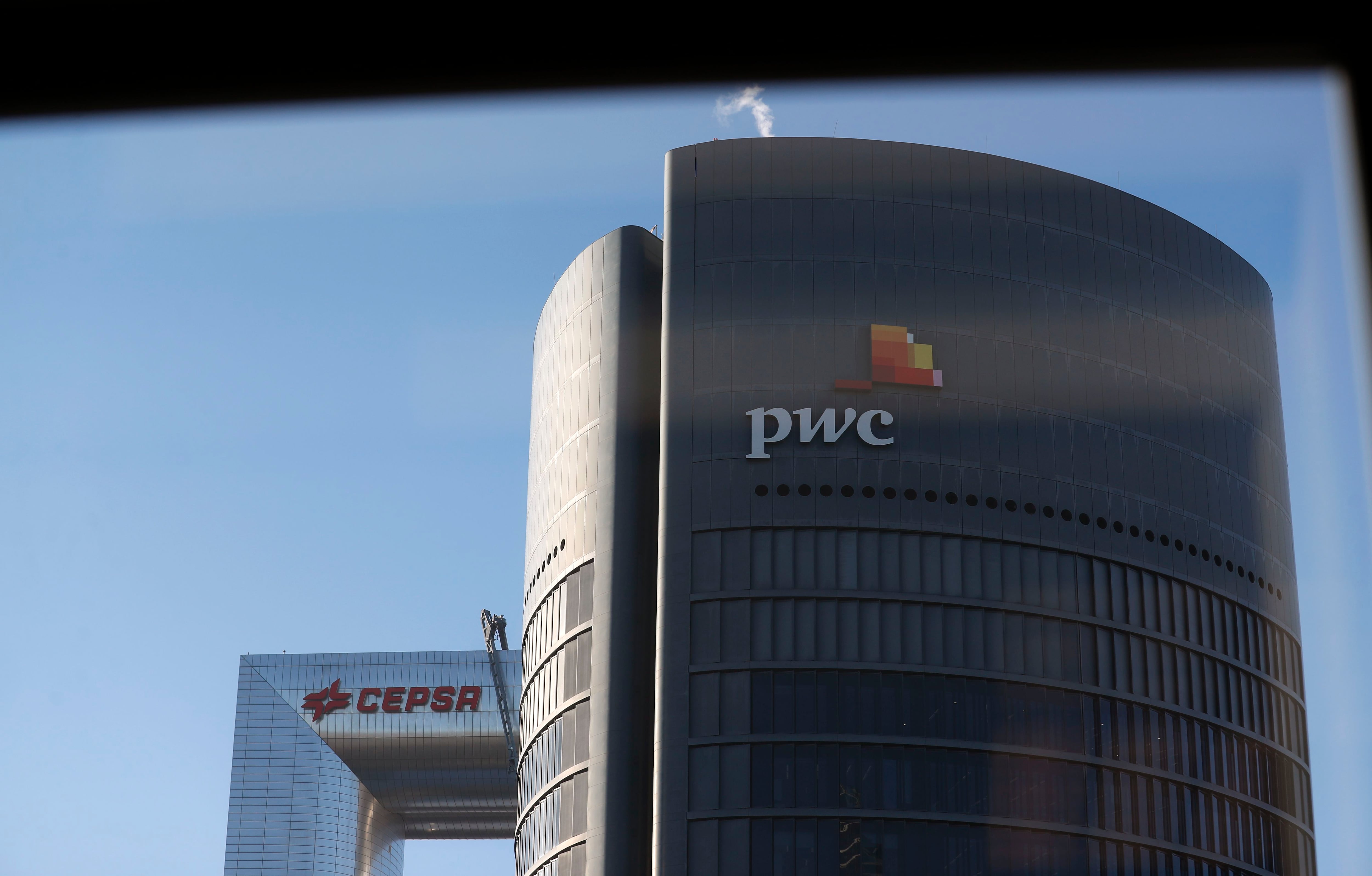 PwC lidera los ingresos por las auditorías del Ibex gracias al ‘contrato de oro’ del Santander