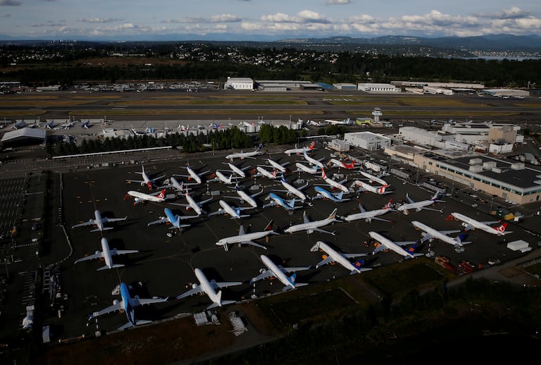 Decenas de aviones del modelo Boeing 737 Max aparcados en Seattle, el 11 de junio.