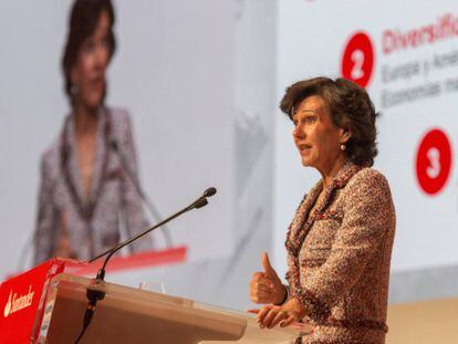 La presidenta del Banco Santander, Ana Bot&iacute;n, durante la junta general de accionistas celebrada el pasado 7 de abril.