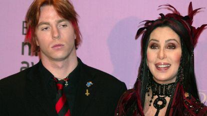 Cher y su hijo Elijah Blue Allman, en los Billboard Music Awards, en diciembre de 2002.