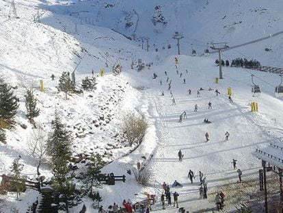 Una vista de las pistas de esqu&iacute; de Sierra Nevada.