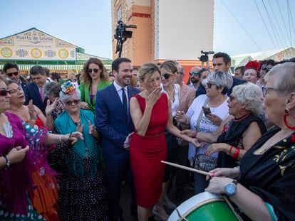 Yolanda Díaz, junto al ministro de Consumo, Alberto Garzón, el jueves pasado en la Feria de Sevilla.