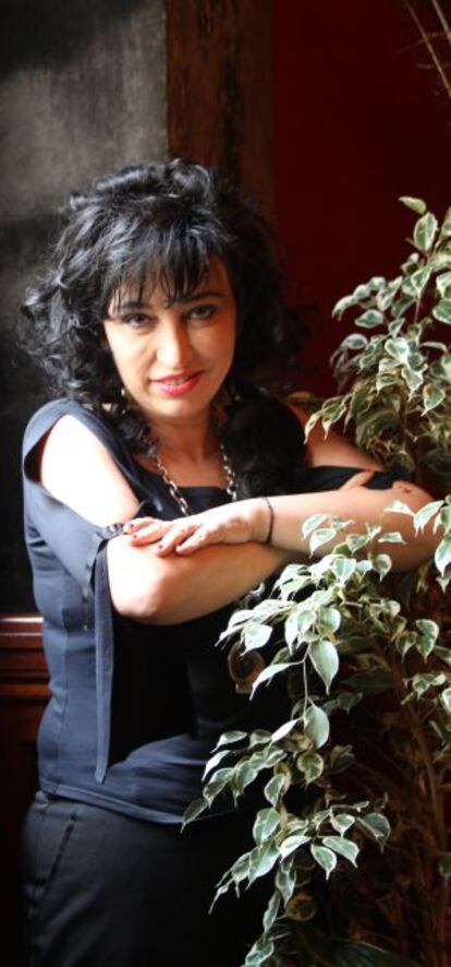 La escritora Eugenia Rico presenta en Valencia 'El fin de la raza blanca'.