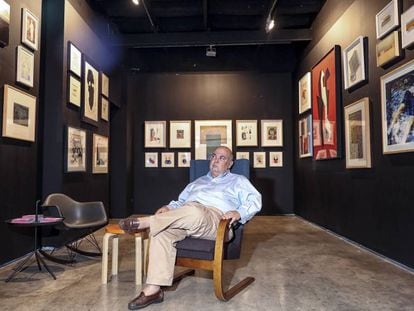 Alejandro Sales, ayer en su galer&iacute;a barcelonesa.