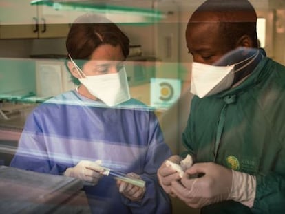 Investigadores de la tuberculosis en Manhiça (Mozambique).