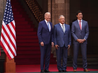 Los mandatarios de los tres países de América del Norte, durante la Cumbre en Ciudad de México, este martes.