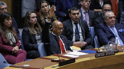 Robert A. Wood, 'número dos' de la misión de EE UU ante la ONU, veta la membresía de Palestina, este jueves en el Consejo de Seguridad.