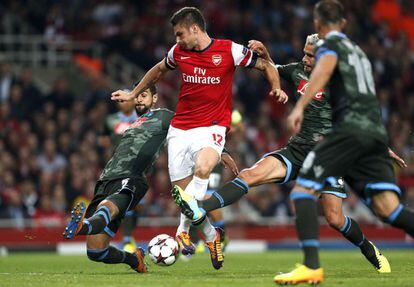 Olivier Giroud marca el segundo gol del Arsenal.