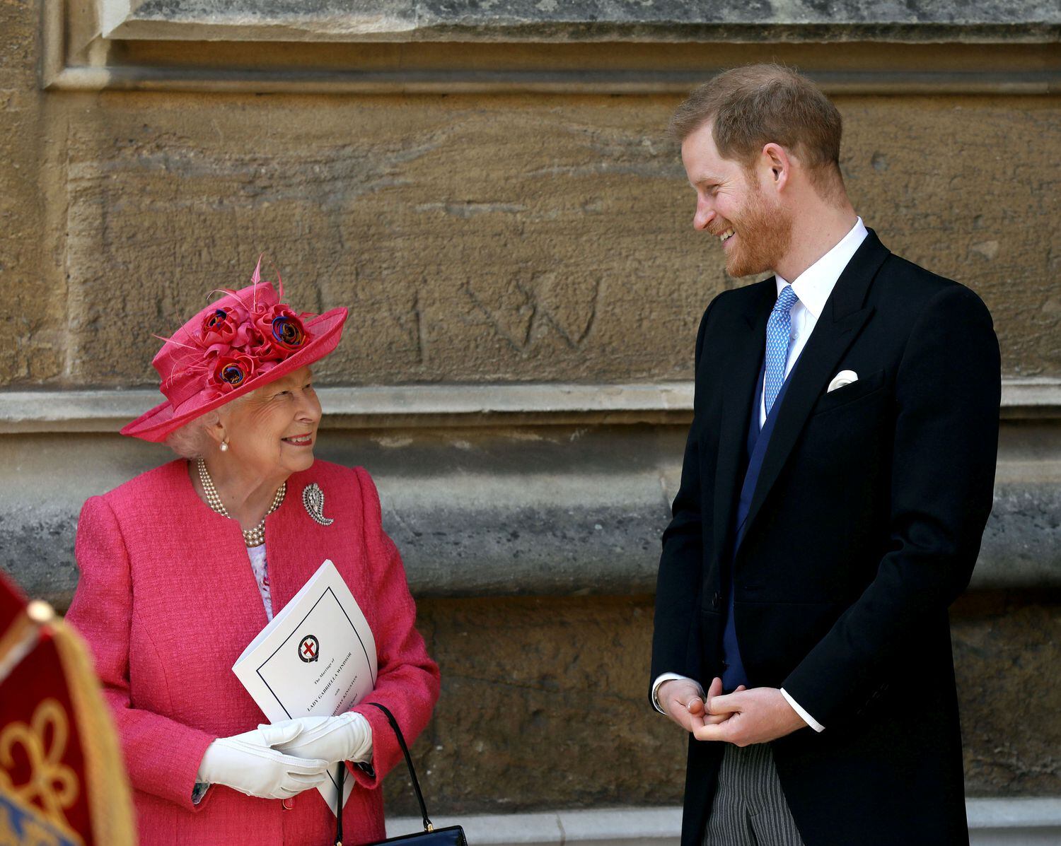 Isabel II y Enrique de Inglaterra, en la boda de lady Gabriella Windsor y Thomas Kingston, el 18 de mayo de 2019.