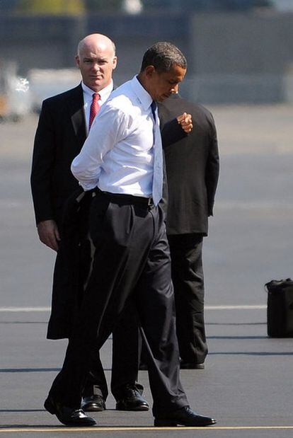 Barack Obama, a punto de embarcar en el <i>Air Force One</i>, el miércoles en Seattle.