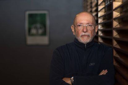 El arque&oacute;logo Eduardo Matos, en el museo Templo Mayor.