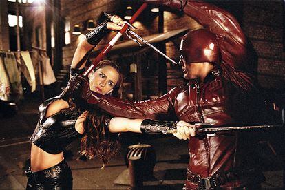 Garner y Affleck se vieron haciendo esto con esa ropa puesta en 'Daredevil' y se enamoraron.