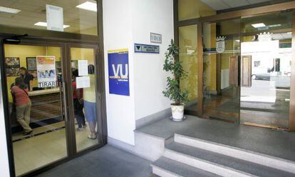Dependencias de Información y Registro del Ayuntamiento, donde se presentó la familia.