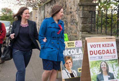 Kezia Dugdale y su pareja, este domingo