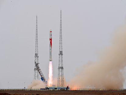 El cohete Zhuque-2, de la compañía china LandSpace, despegaba del Centro de Lanzamiento de Satélites de Jiuquan, provincia de Gansu, China, el 12 de julio.