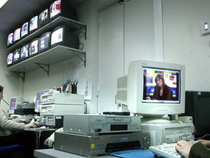 Trabajadores en el CAC.