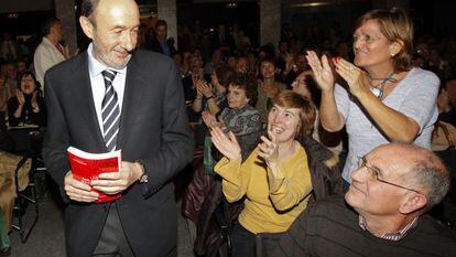 Alfredo Pérez Rubalcaba, en la presentación del libro de José María Izquierdo