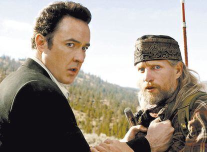 <b>John Cusack y Woody Harrelson, protagonistas de <i>2012</i></b>