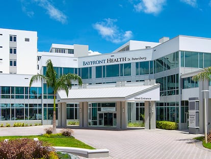 El centro hospitalario Bayfront Health St. Petersburg, en Florida (EE UU).
