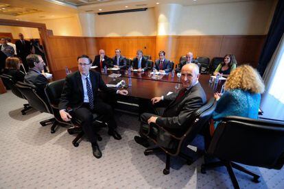 Reunión del Gobierno y las diputaciones vascas en la reunión del Consejo de Finanzas de julio de 2013.