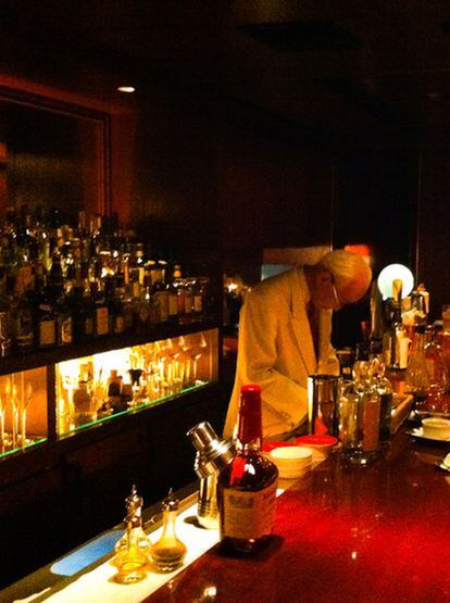 El barman Mitsugi Yoshida, en el Y&M Bar Kisling.